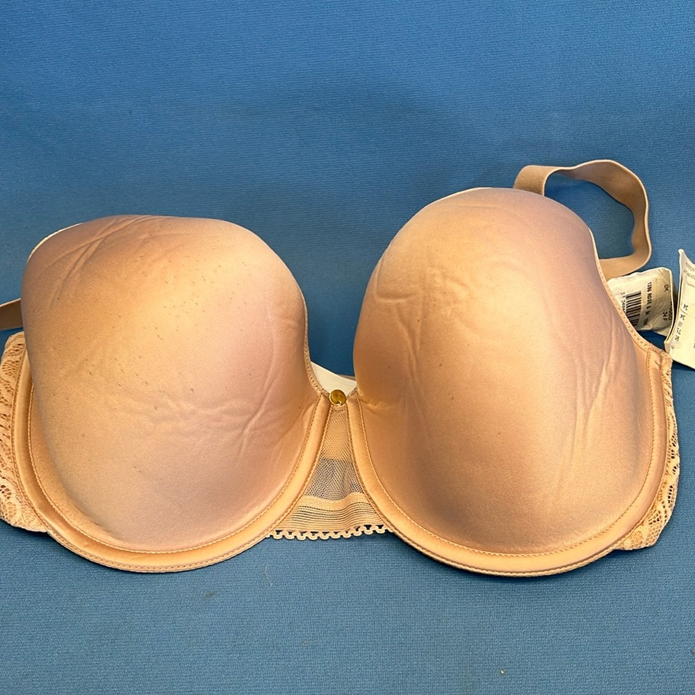 New Chantelle C Jolie Custom Fit Bra 13B6 new. Retail arbitrage.